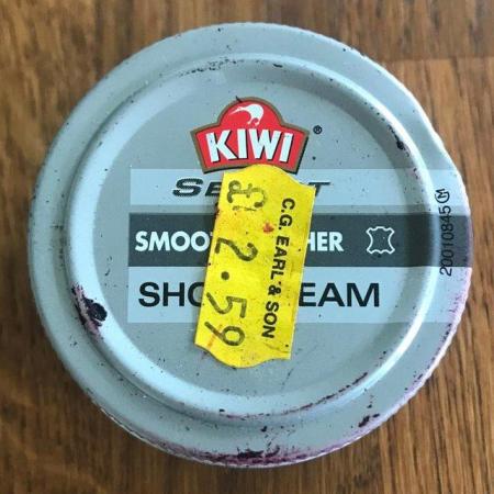 Image 3 of Kiwi 'Select' smooth leather shoe cream, navy blue. 50ml jar