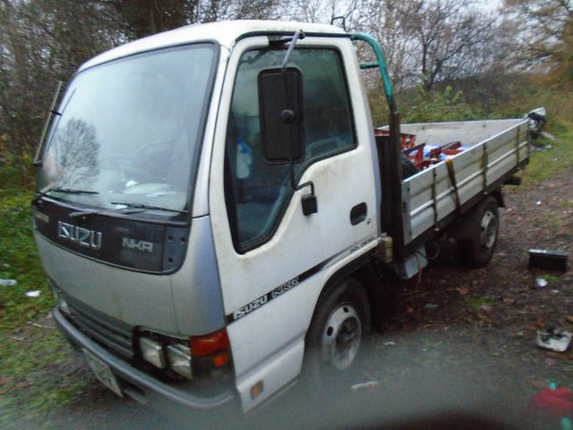 Preview of the first image of Isuzu Pick Tipper year 2003.