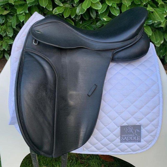 Preview of the first image of Thorowgood T6 17.5 inch high wither  dressage saddle.