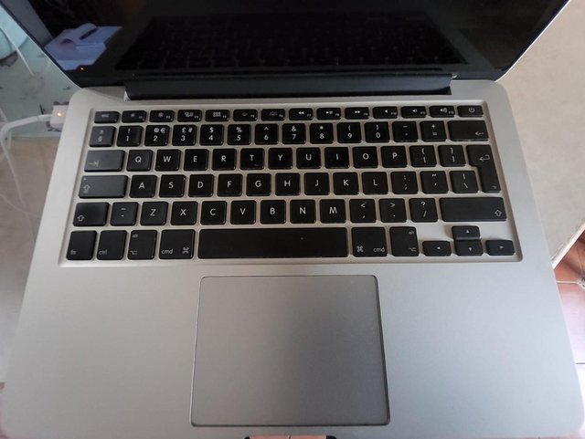 Preview of the first image of MacBook Pro 2015 13" Retina i5 2.7 GHz 8GB RAM 500 Gb Charge.