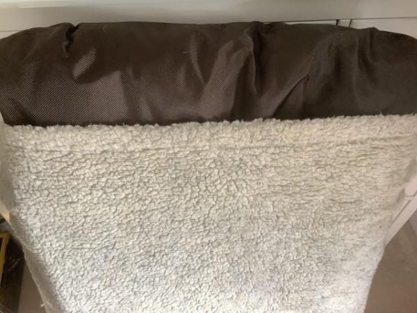 Image 4 of TUFFIES large waterproof dog bed & fleece cover x 2
