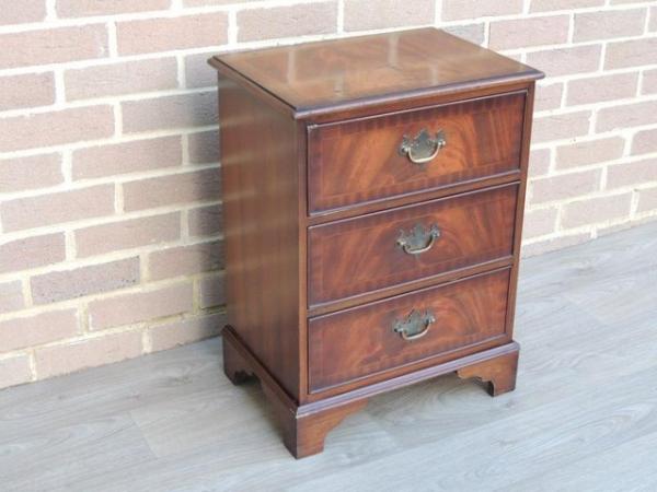 Image 3 of Bedside Table / Nightstand (UK Delivery)