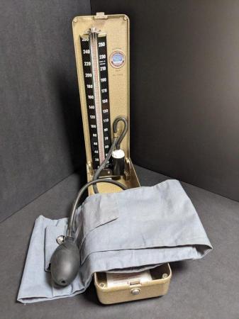 Image 5 of Vintage Accoson Blood Pressure Machine Sphygmomanometer