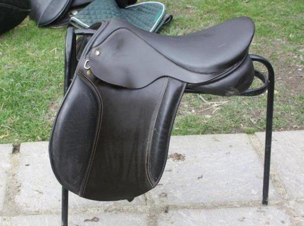 Image 1 of 17.5/18" English Leather Saddle