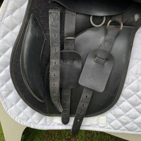 Image 5 of Thorowgood T6 17.5 inch cob saddle