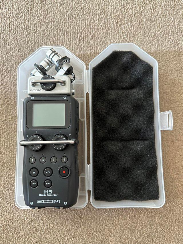 Preview of the first image of Zoom H6 Portable Audio Recorder.