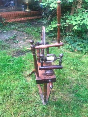 Image 12 of ANTIQUE TRADITIONAL FULL SIZE SCOTTISH SPINNING WHEEL + BOOK
