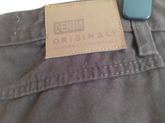 Preview of the first image of Men's Jean's brown(32) short leg.