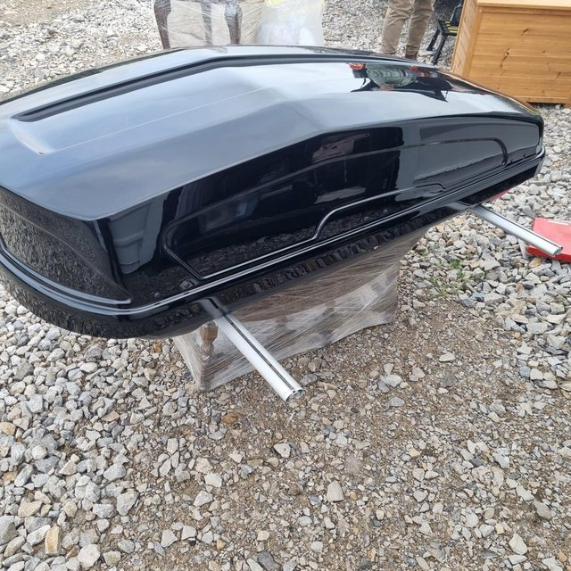 Preview of the first image of Halfords Vehicle Roof Box.