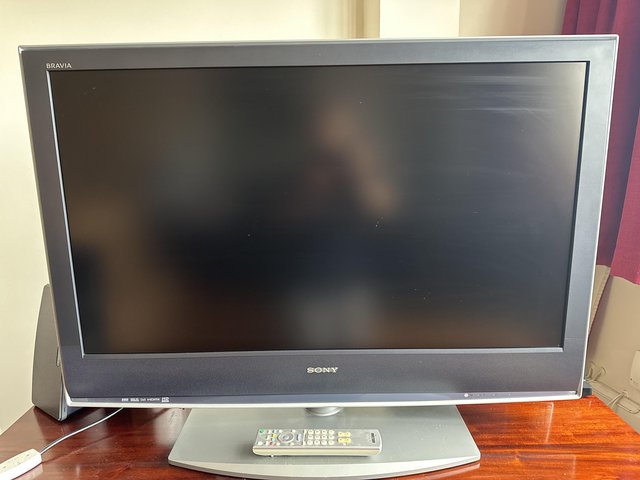 Preview of the first image of Used Sony Bravia 40inch TV for sale..