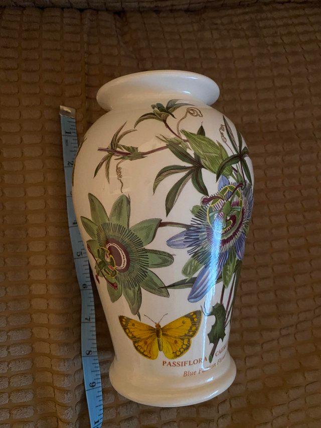 Preview of the first image of Portmeirion vase - Botanic Garden.