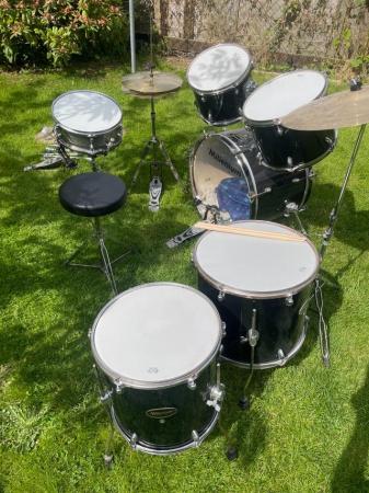 Image 3 of Full drum set with full set of new skins.