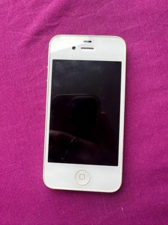 Image 1 of White Iphone 4S + 3 compatible phone covers