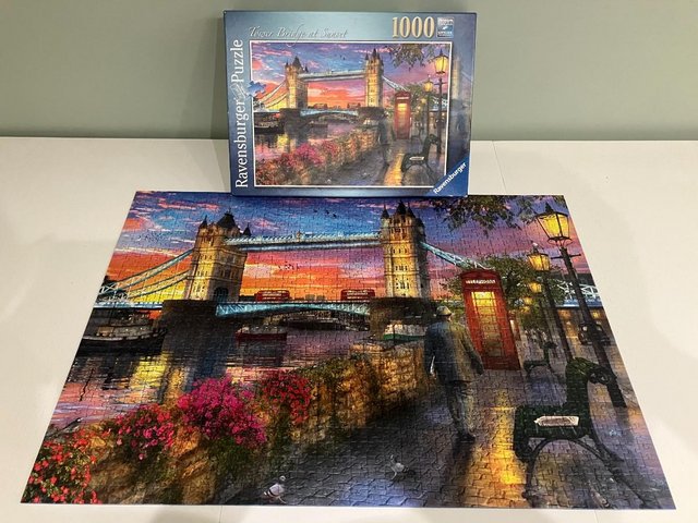 Preview of the first image of Ravensburger 1000 piece titled Tower Bridge at Sunset..