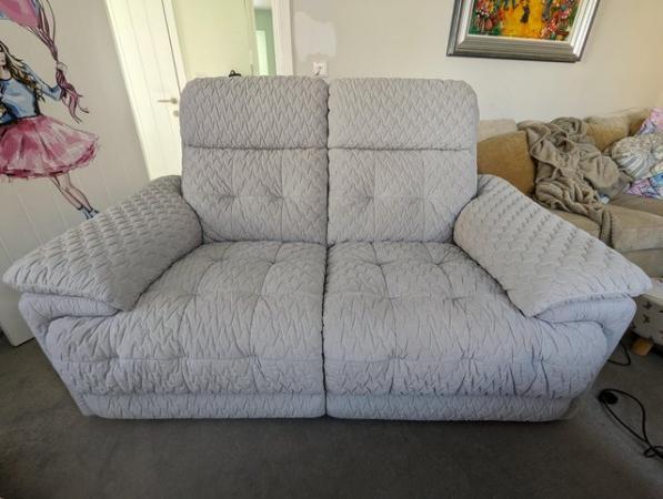 Image 3 of La-Z-Boy Rockville, 3 seater recliner with electric recliner