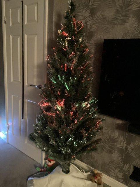Preview of the first image of 1 .8 Fibre optic tree changing colour.
