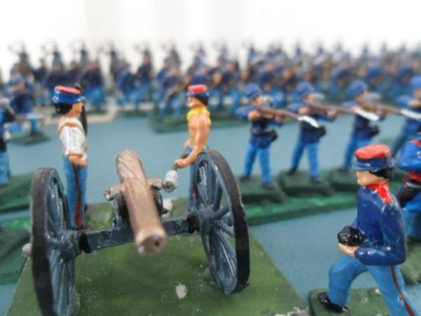 Image 16 of 28 mm white metal Union & Confederate ACW 233 figures.
