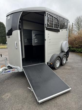 Image 3 of Ifor Williams hbx506 horse trailer