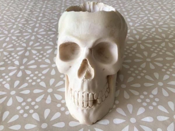 Image 2 of SKULL SHAPED ASHTRAY/POT CARVED IN WHITE STONE