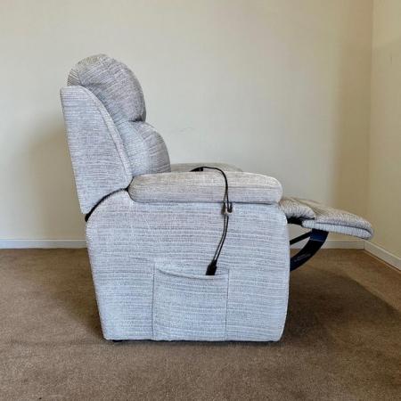 Image 19 of DFS LUXURY ELECTRIC RISER RECLINER DUAL MOTOR CHAIR DELIVERY