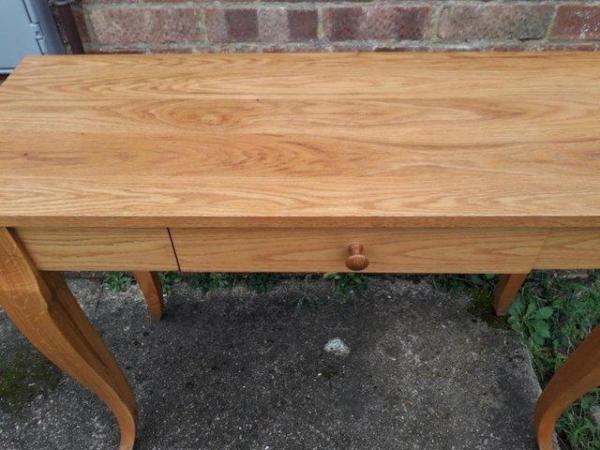 Image 2 of Oak hall/console table with drawer