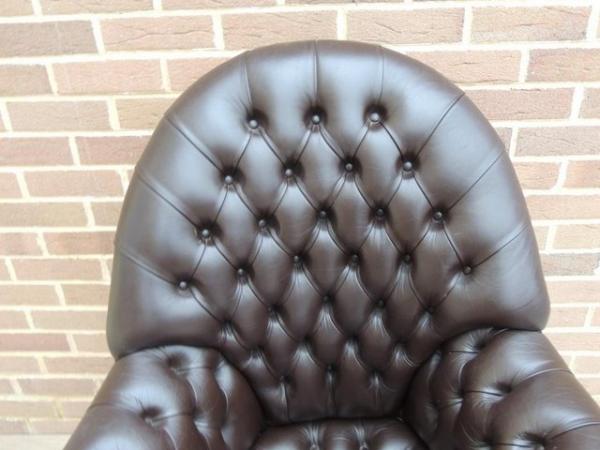 Image 7 of Chesterfield Directors Luxury Fully Buttoned Chair (UK Deliv