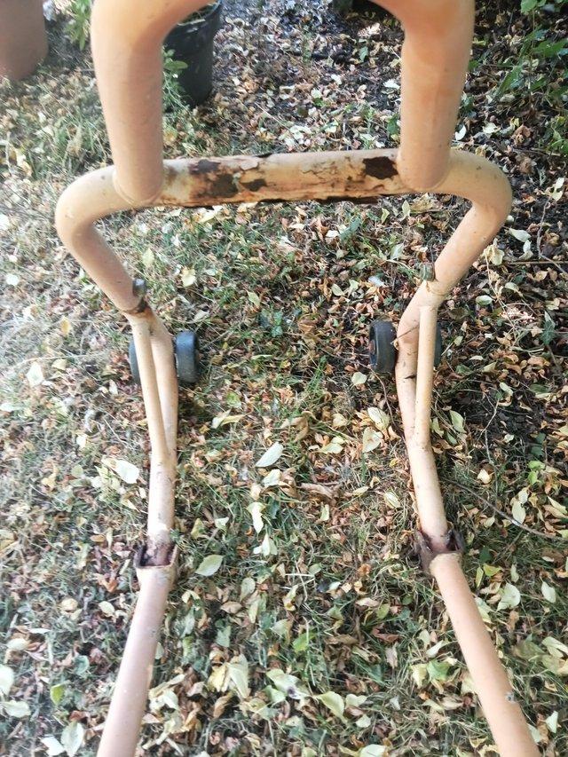 Motorcycle rack folds up — photo 3 of 3