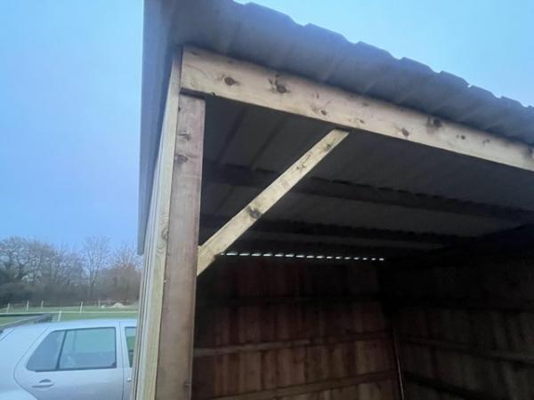 Image 2 of Solid timber field shelter