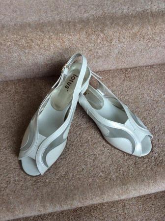 Image 2 of Lotus Ladies Shoes 5D & Matching Bag in Cream