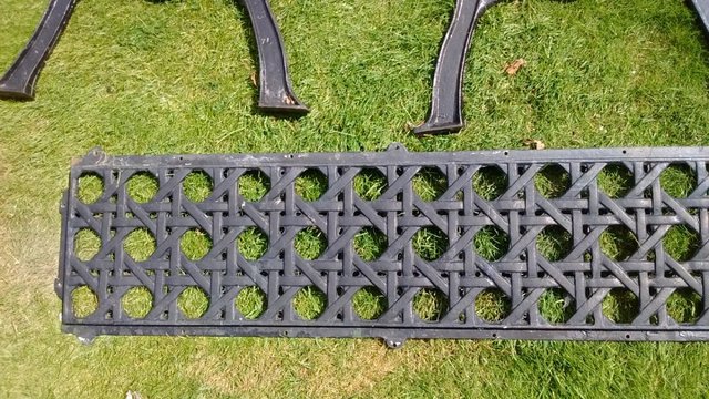 Image 1 of BLACK CAST METAL SUITABLE FOR MAKING GARDEN SEAT