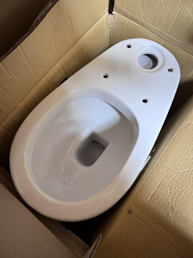 Preview of the first image of Close coupled toilet complete with seat.