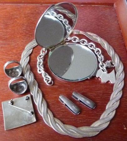 Image 2 of Small Parcel of White Metal and other Metallic Jewellery
