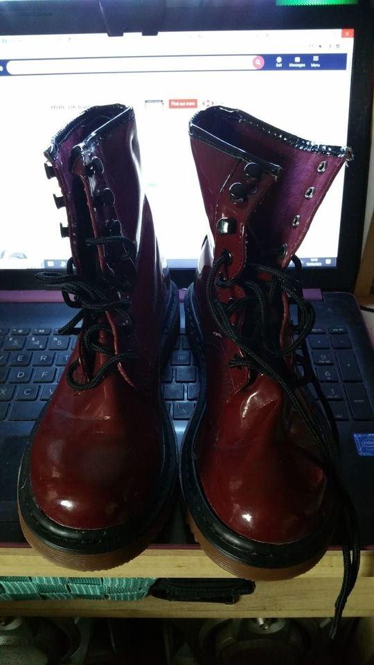 Preview of the first image of Size 5 ladies Burgundy boots used a few times.