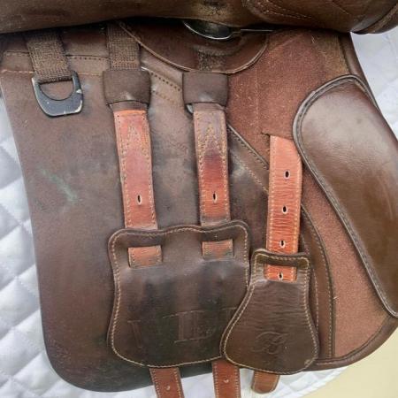 Image 13 of Bates 17 inch wide brown saddle