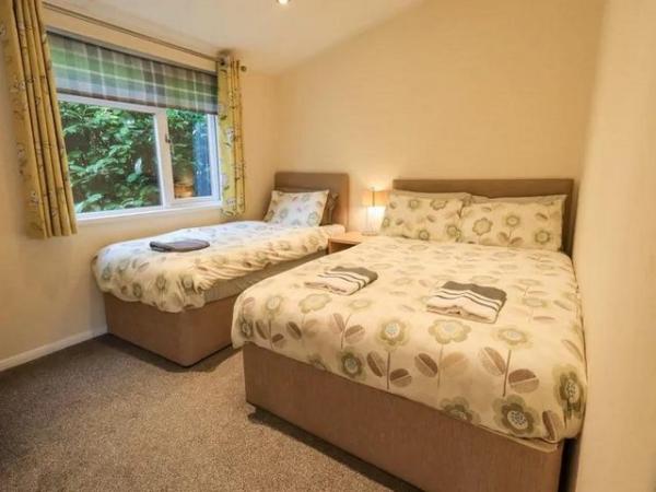 Image 10 of * PRICED FOR QUICK SALE * Modern, Private Two Bedroom Lodge