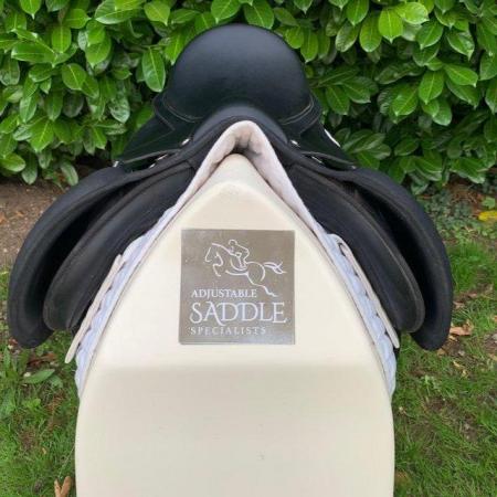 Image 6 of Wintec Wide 17 inch gp saddle
