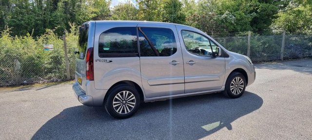 Image 9 of Automatic Disabled Access Peugeot Partner Low Mileage 2016