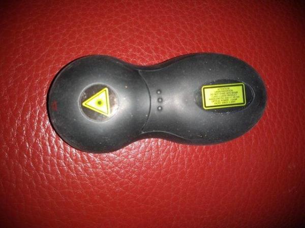 Image 2 of Kensington Wireless USB Presentation Clicker with Red Laser