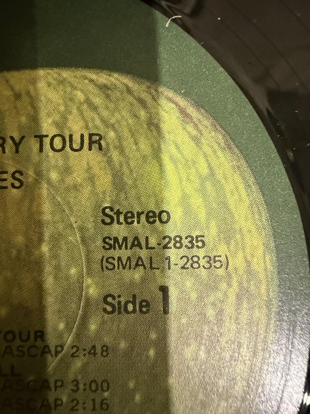 Beatles magical mystery tour LP — photo 2 of 3
