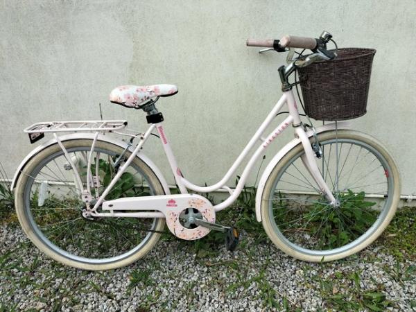 Image 1 of Kingston Ladies bike used but in good condition