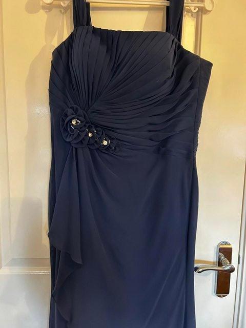 Preview of the first image of Ladies evening cruise prom ball dress size 14 £50.
