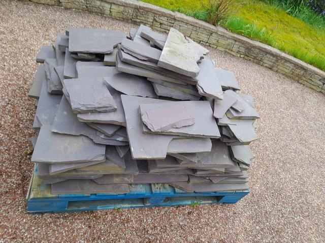 Preview of the first image of Slate various thicknesses and sizes _ pallet.