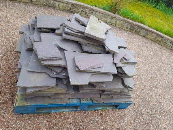 Image 1 of Slate various thicknesses and sizes _ pallet