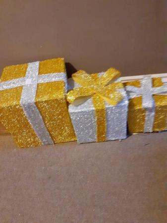Image 1 of Glittered golden Christmas parcels i