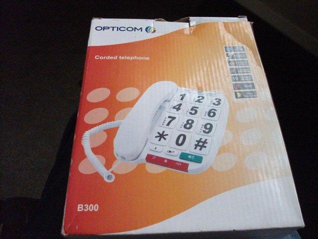 Preview of the first image of OPTICOM BIG BUTTON PHONE, IDEAL FOR THE ELDERLY.