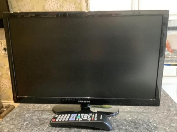 Image 1 of Samsung 22”/ 54cm Television series 5 / 5003 class
