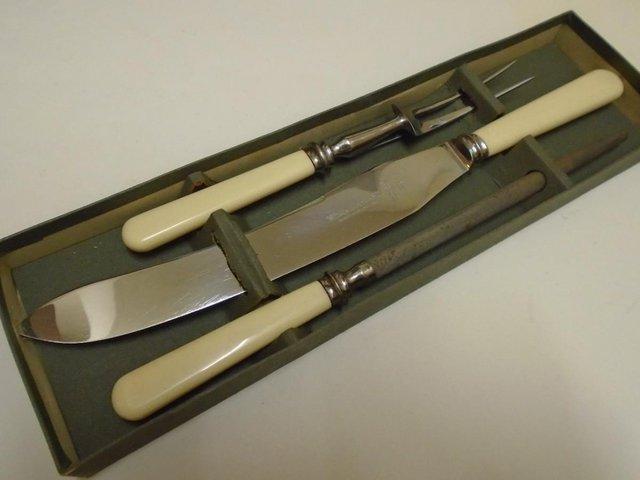 Preview of the first image of Vintage Wm Marples & Sons Ltd Carvery Set Cream Handles.