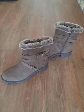Image 2 of Ladies Boots size 7 New but never worn