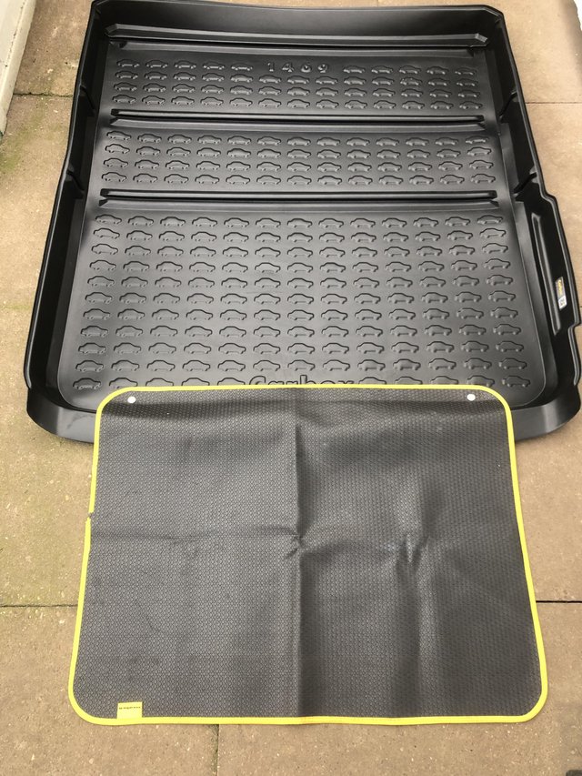 Preview of the first image of **SOLD** Car boot liner for Audi A6 avant.
