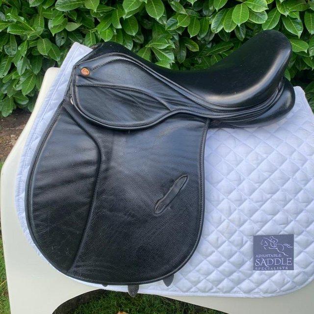 Preview of the first image of Saddle Company 17 inch cob saddle.